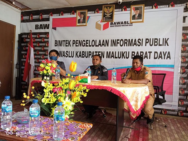 BAWASLU MBD GELAR BIMTEK PENGELOLAAN INFORMASI PUBLIK